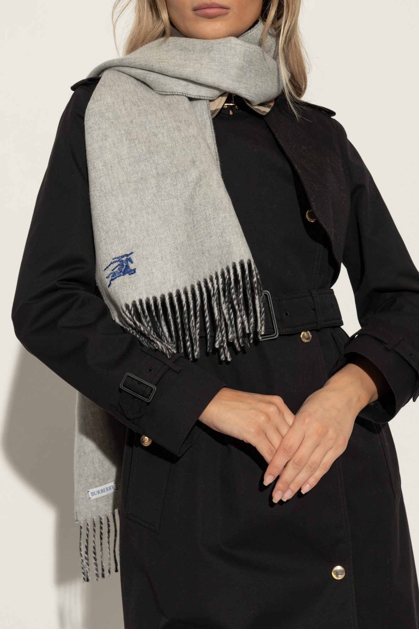 マフラー・ストール BURBERRY Black Cashmere Scarf Check Cashmere Scarf in Black/calico | Burberry® Official